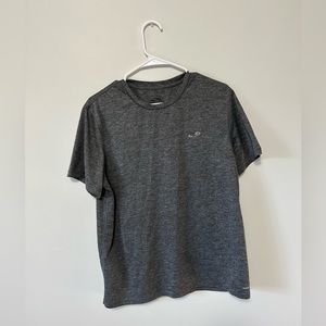 Men’s Tee Shirt
Size: L
Color: Grey